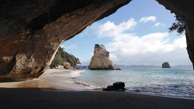 Cathedral Cove in New Zealand, Coastline