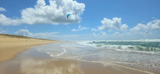 Kit Surf sur la plage du Grand Crohot, Lège Cap ferret, France