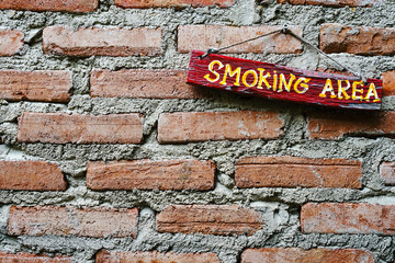 smoking area It is a special spot for smoking. Separated from the common place of worship.