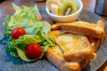 美味しそうな朝食フレンチトースト