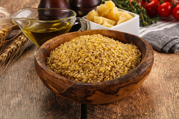 Dry wheat bulgur fow cooking