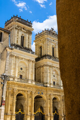 Fa&ccedil;ade de style Renaissance de la Cath&eacute;drale Sainte-Marie d&rsquo;Auch
