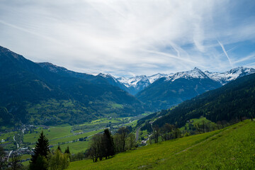 Obraz premium View from Bad Hofgastein to Bad Gastein