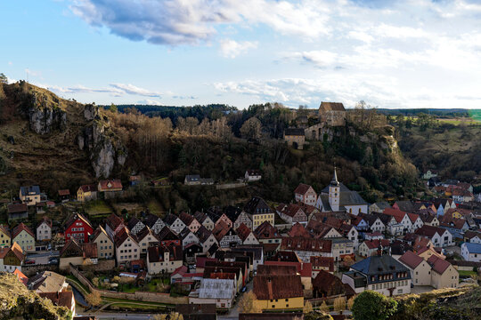 Blick auf das Felsenst&auml;dtchen Pottenstein