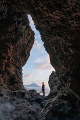 Chico disfrutando de Cueva, Tenerife