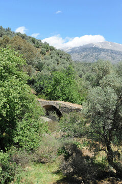 Le pont de Manouras dans la vall&eacute;e d'Amari pr&egrave;s d'Agios Ioannis en Cr&egrave;te