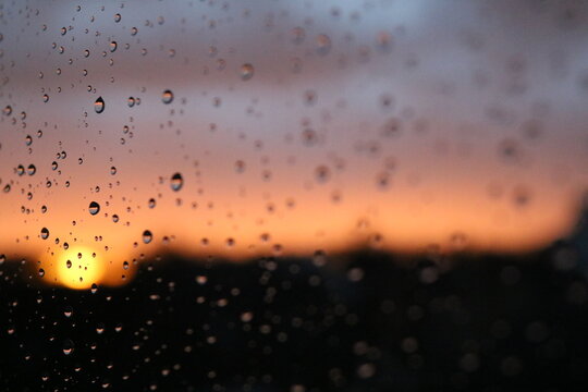 Tropfen vor Sonnenuntergang