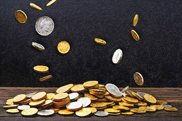 Silver and gold coins and coins falling on wooden table watercolor painting IA - obrazy, fototapety, plakaty