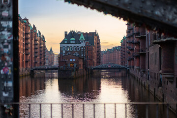 Obraz premium Wasserschloss in der Speicherstadt Hamburg, Deutschland