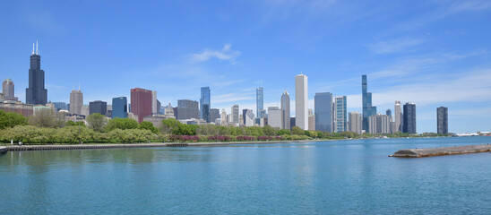 Obraz premium Big City Skyline along the waterfront