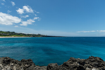 Beautiful panoramic Oneloa Bay vista on Maui, Hawaii