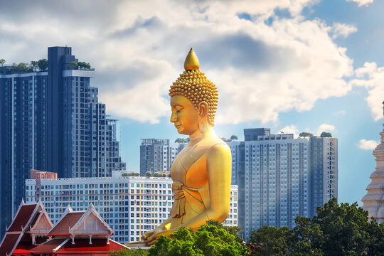 The Big Seated Buddha Statue (Buddha Dhammakaya Dhepmongkol) at Wat Paknam Phasi Charoen (temple) in Bangkok, Thailand