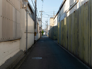 工場が建ち並ぶ町の風景