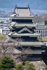 Naklejka premium 市役所展望室からの眺望・天守アップ（長野県・松本市）