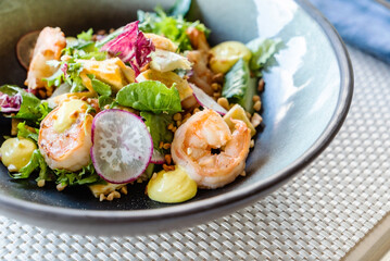 salad with shrimps and vegetables