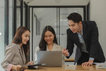 employees are discussing and exchange their idea to solve some miner problem, group of entrepreneurs is planning strategy to increase their income in the office, happy working