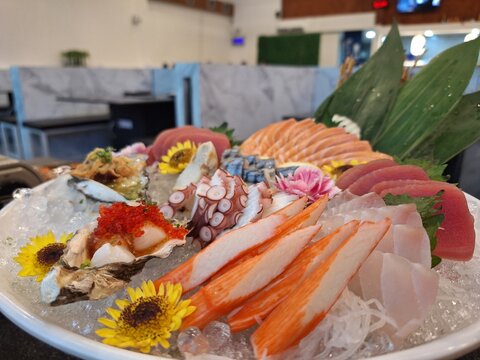 SHASHIMI food