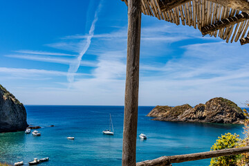 Cala del porto dalle case grotta isola di Palmarola vicino Ponza