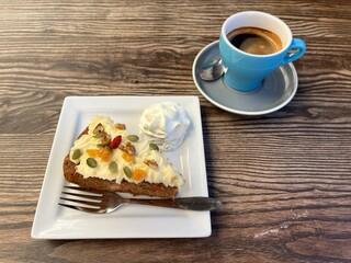 carrot cake and long black 