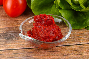 Tomato puree sauce for cooking