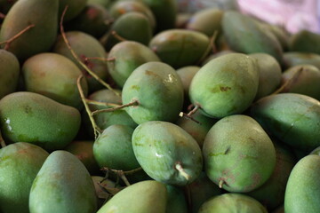 mangoes in the market
