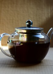 O bule é o utensílio culinário usado para preparar e servir o chá. Geralmente de forma...