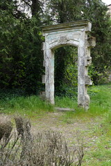 vestige et porte du couvent des chanoinesses de Saint-Augustin &agrave; Paris