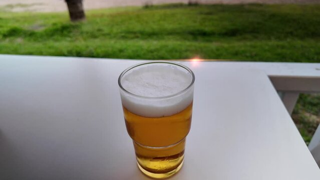 Bierpause am Mittag.