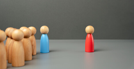 Support during confrontation. Have many supporters. Lure everyone to your side, leaving the enemy...