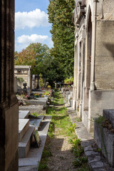 Obraz premium old cemetery in the city