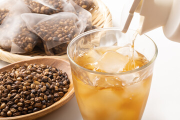 麦茶（六条大麦）