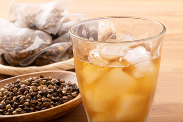麦茶（六条大麦）