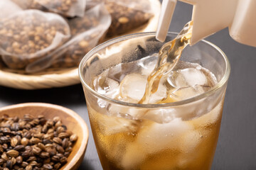 麦茶（六条大麦）