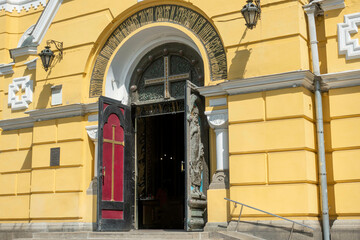 View of the main entrance to St. Vladimir's Cathedral in Kyiv