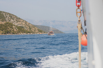 Wakacyjny rejs po wodach Adriatyku, u wybrzeży słonecznej Chorwacji © Marcin
