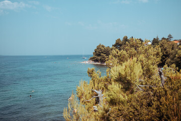 Wakacyjny rejs po wodach Adriatyku, u wybrzeży słonecznej Chorwacji © Marcin