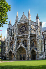 Westminster Abbey,Gothic abbey church in the City of Westminster, london, It is one of the UK's most notable religious buildings