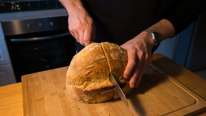 Cortando pan