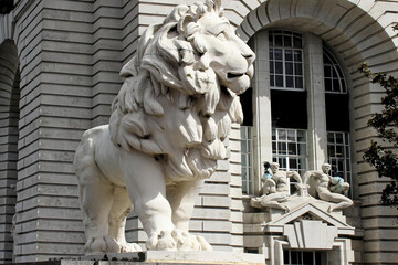 The Lion of the South Bank is a sculpture from 1837 in central London. Since 1966 it has stood next...