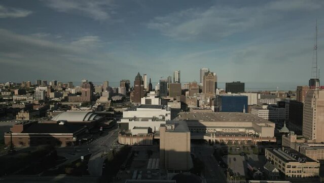 Milwaukee from the west drone clip