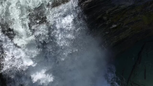 CASCATA DI MONTAGNA