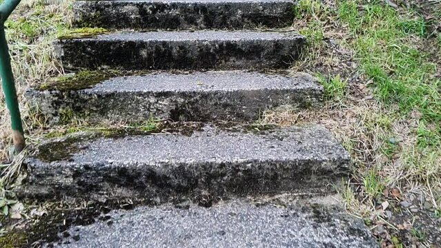 Alte Betontreppe 