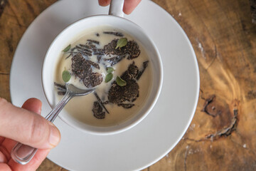 sopa con trufa