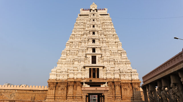 Beautiful White Vellai Gopuram of Sri Ranganatha Swamy Temple, World Largest Hindu Temple, Srirangam, Tiruchirappalli, Tamil Nadu, India. 