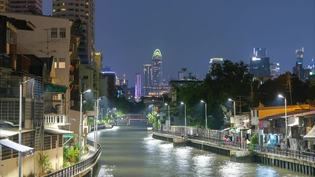 4K Video Time-Lapse Bangkok cityscape and Khlong Saen Saep on night scene
Bangkok, Thailand