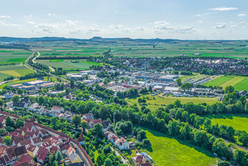 Obraz premium Blick auf die Stadt Nördlingen im Geopark Ries in Nordschwaben