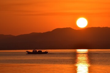 別府湾の朝焼け