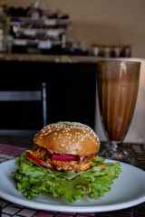 desayuno con chilaquitles, mollete dulce gratinado y bollo de pollo chipotle Tepoztlan Morelos,...