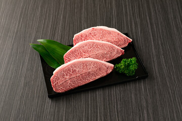 国産黒毛和牛　ミスジステーキ　3枚皿盛り　Domestic Japanese Black Beef Top Strip...