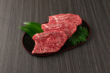 国産黒毛和牛　ランプステーキ　3枚皿盛り　Domestic Japanese Black Beef Rump Steak